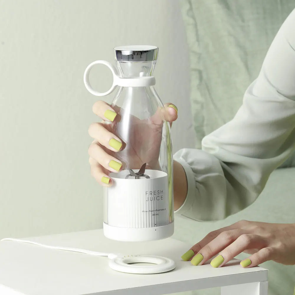 USB Rechargeable Mini Blender – 20,000 RPM Smoothie Maker